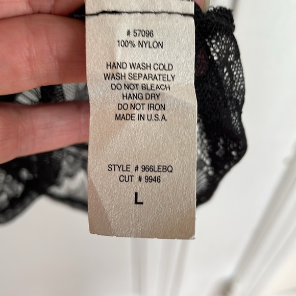 Delicate Lace cardigan - Picture 4 of 4